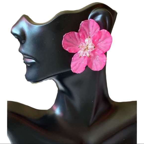 Hand Crafted Jewelry - Pink natural‎ shape petal floral resin  post back earrings woman OS